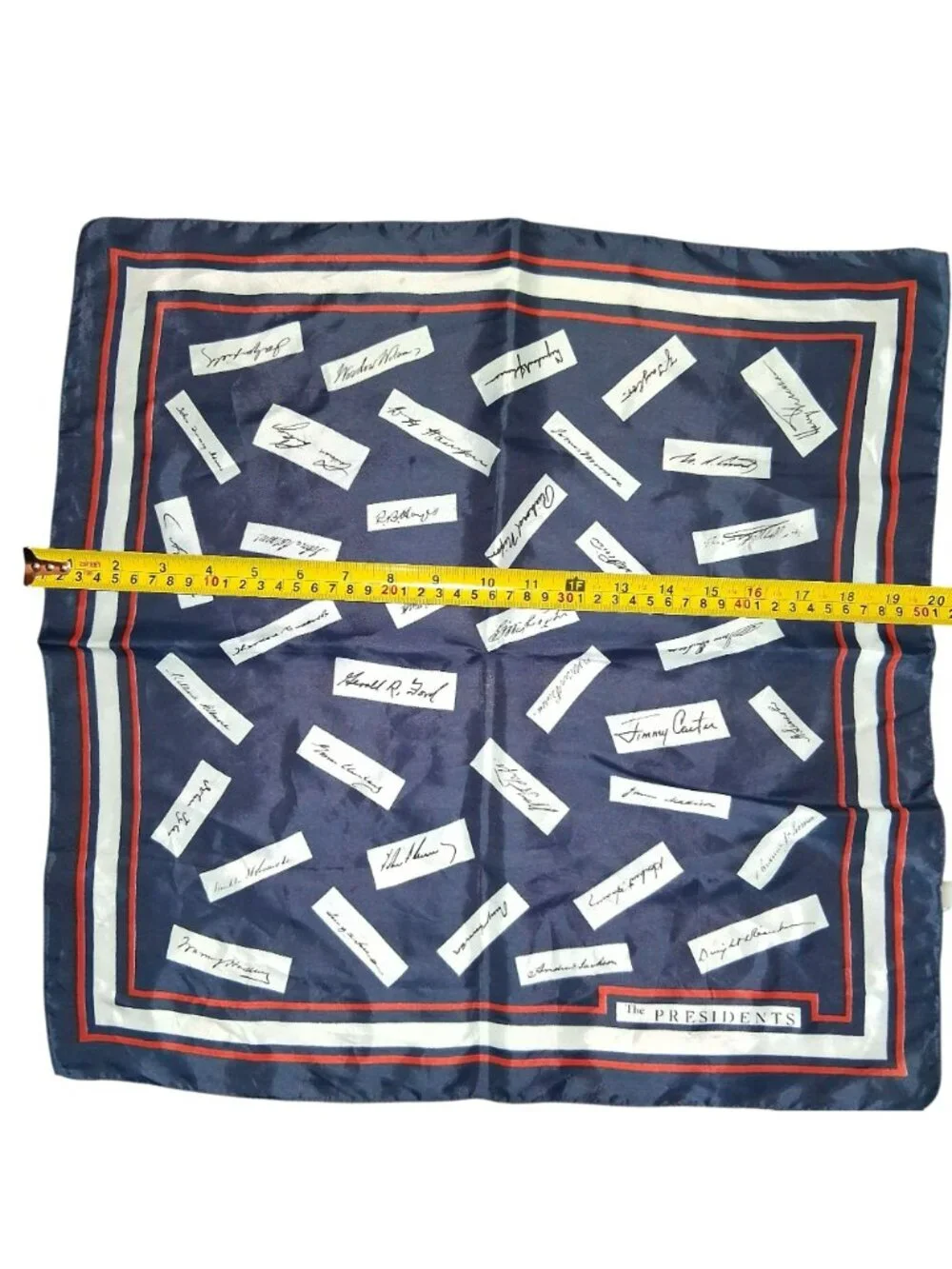 PRESIDENT SIGNATURES Scarf 1970’s 1980’s Vintage Flag USA Collectible 20